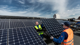 Titelbild für das Stellenangebot Dachdecker:in für Photovoltaik-Anlagen
